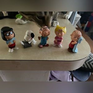 Peanuts Easter mystery eggs characters